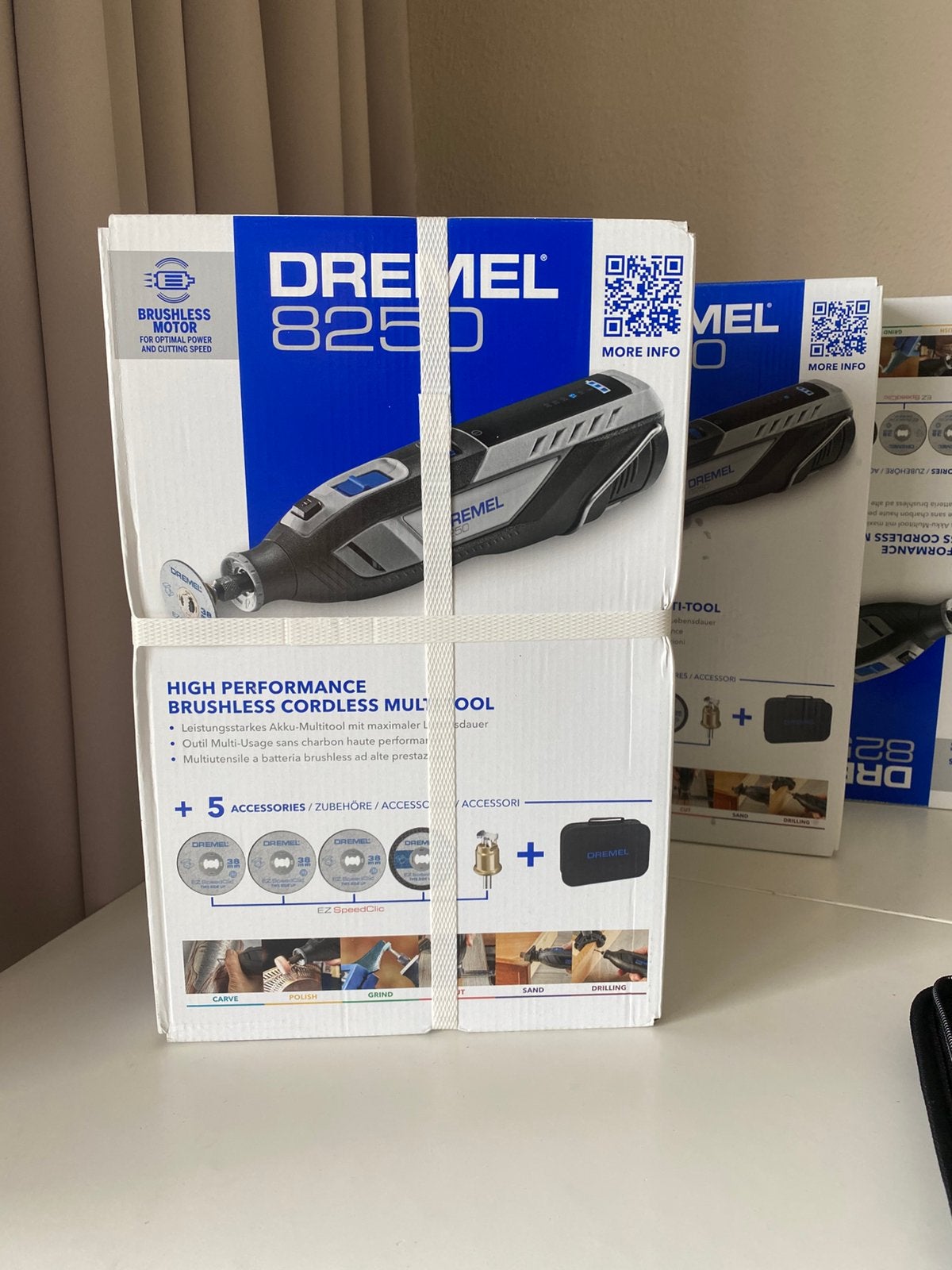 Nieuwe Dremel 8250 12V Brushless accu-multitool, Ophalen of Verzenden, Zo goed als nieuw