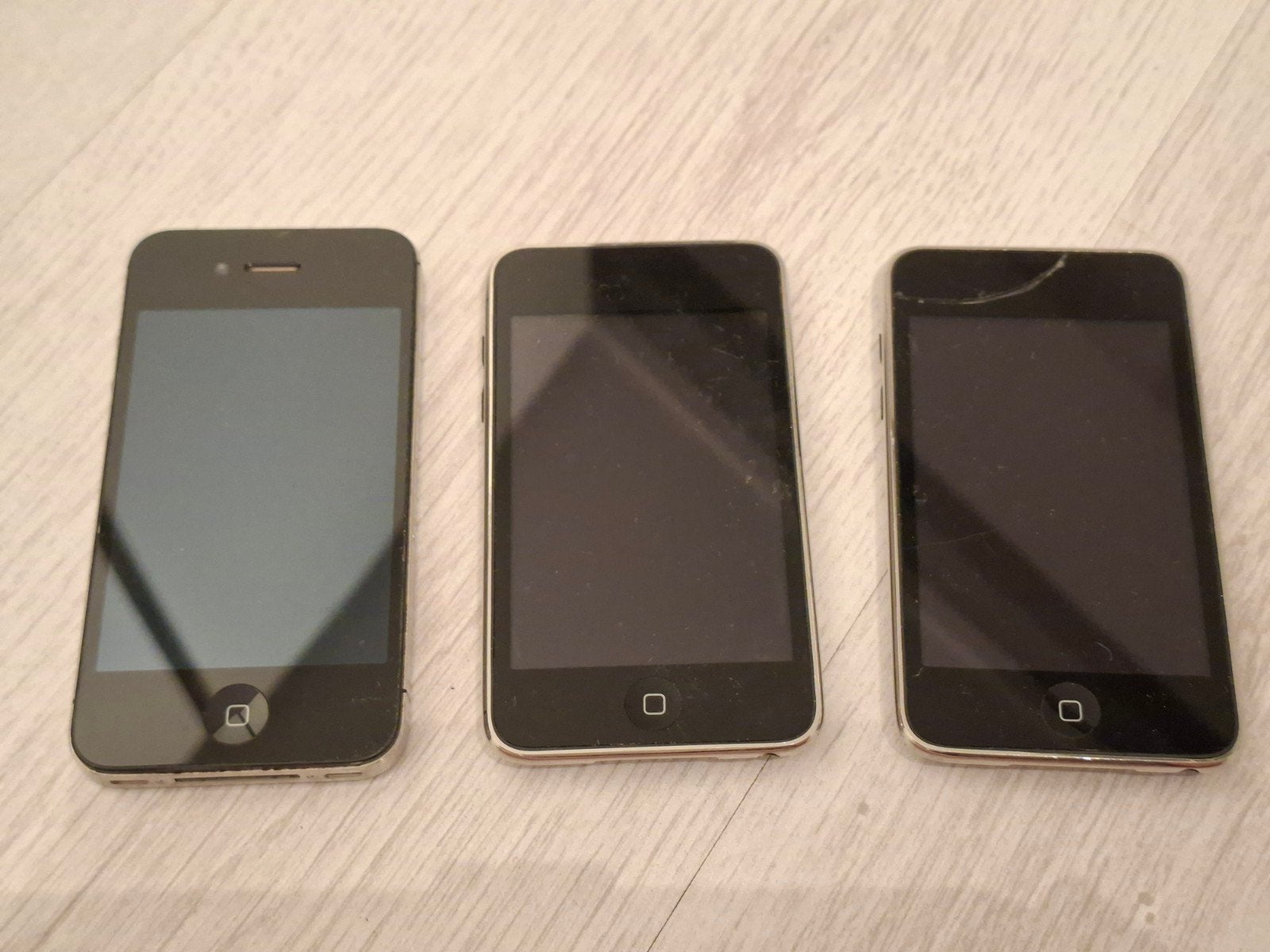3x Apple 2x i-pod en 1x i-phone, Ophalen of Verzenden, Gebruikt