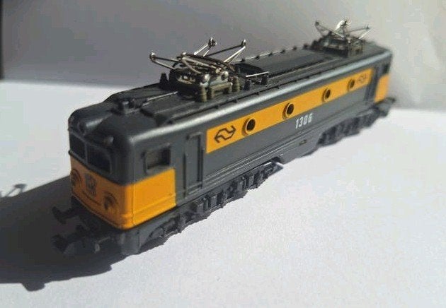 N Spoor NS 1306 Locomotief - Zo goed als nieuw, Hobby en Vrije tijd, Overige merken, Gebruikt, Ophalen of Verzenden, NS