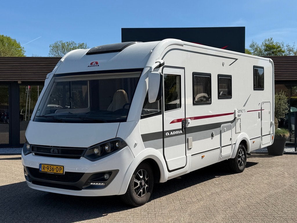 Adria SONIC I 700 SBC (bj 2015), Caravans en Kamperen, Bedrijf, Diesel, Elektrische ramen, Adria