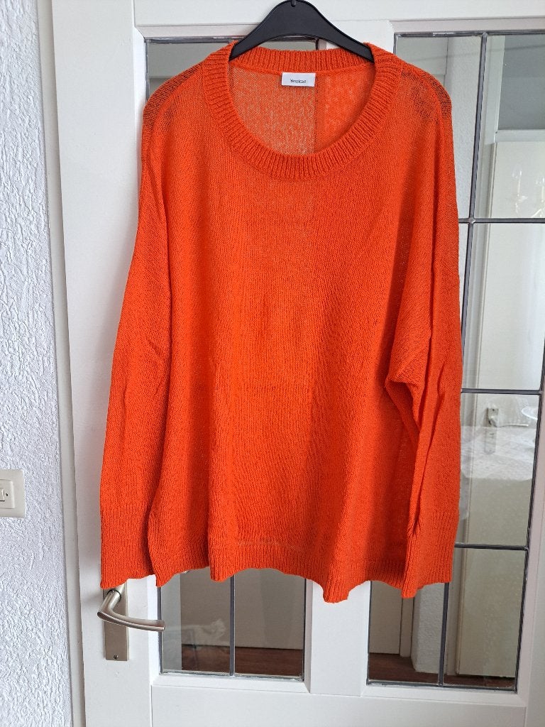 MOOIE DUNNE ZOMERSE kleur oranje TRUI maat 52, Kleding | Dames, Grote Maten, Ophalen of Verzenden, Zo goed als nieuw, Oranje, Trui of Vest