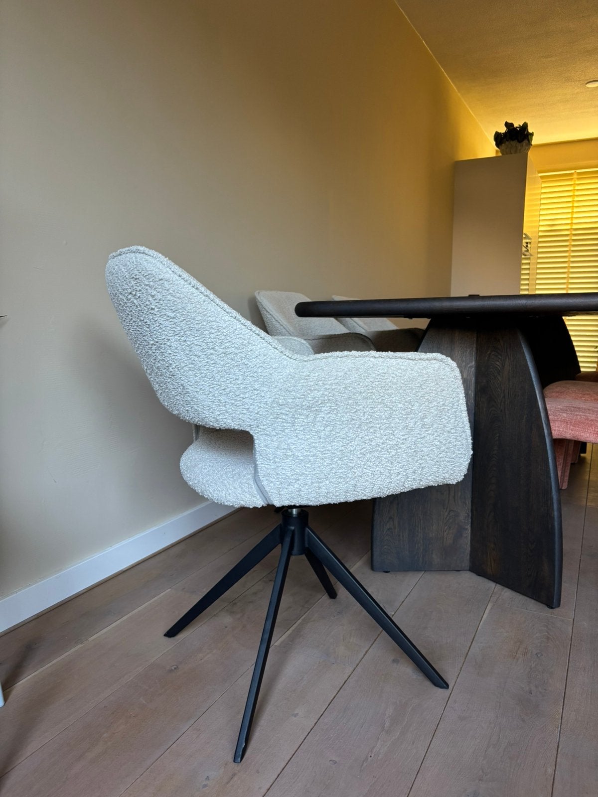 Eetkamerstoel teddy, Huis en Inrichting, Stoelen, Ophalen, Wit, Zo goed als nieuw, Stof