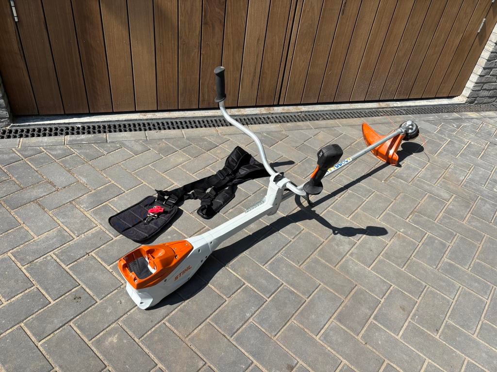 Stihl FSA 135 prof. accu bosmaaier body bj.2025 zeer nette!!, Tuin en Terras, Bosmaaiers, Ophalen, Zo goed als nieuw, Accu