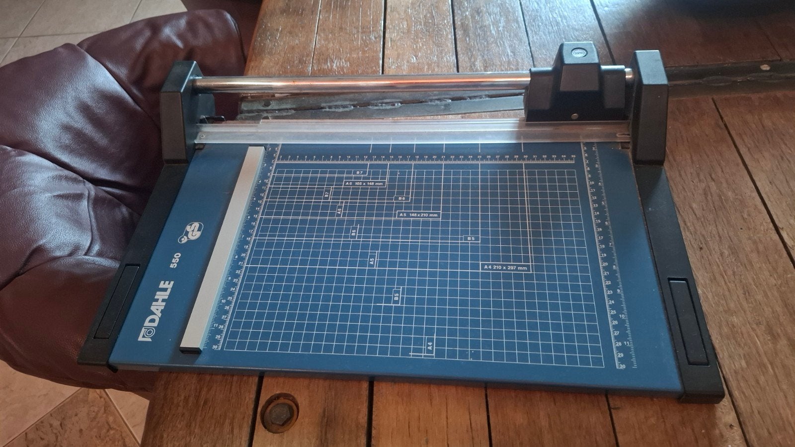 Dahle 550 Rolmes Snijmachine - Perfect voor Papier en Karton, Gebruikt, Gereedschap of Toebehoren, Metaal, Geschikt voor karton