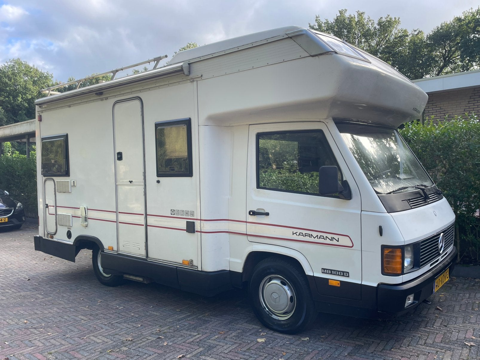Mercedes MB100 Karmann camper, Chemisch toilet, Alkoof, Fietsendrager, Startonderbreker