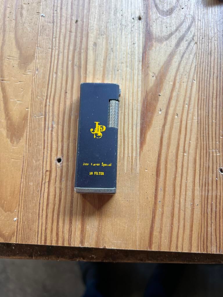 JPS gas aansteker - Vintage John Player Special, Ophalen of Verzenden, Gebruikt, Aansteker
