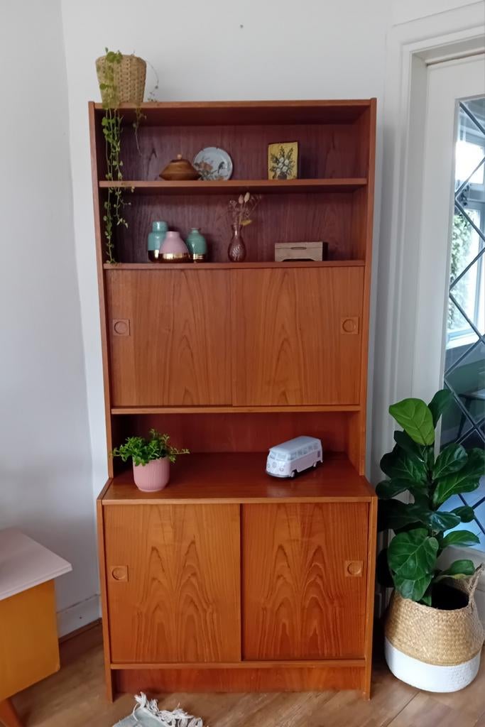 Mooie vintage midcentury Deense boekenkast jaren '60, Ophalen, Met deur(en), Teakhout, 50 tot 100 cm
