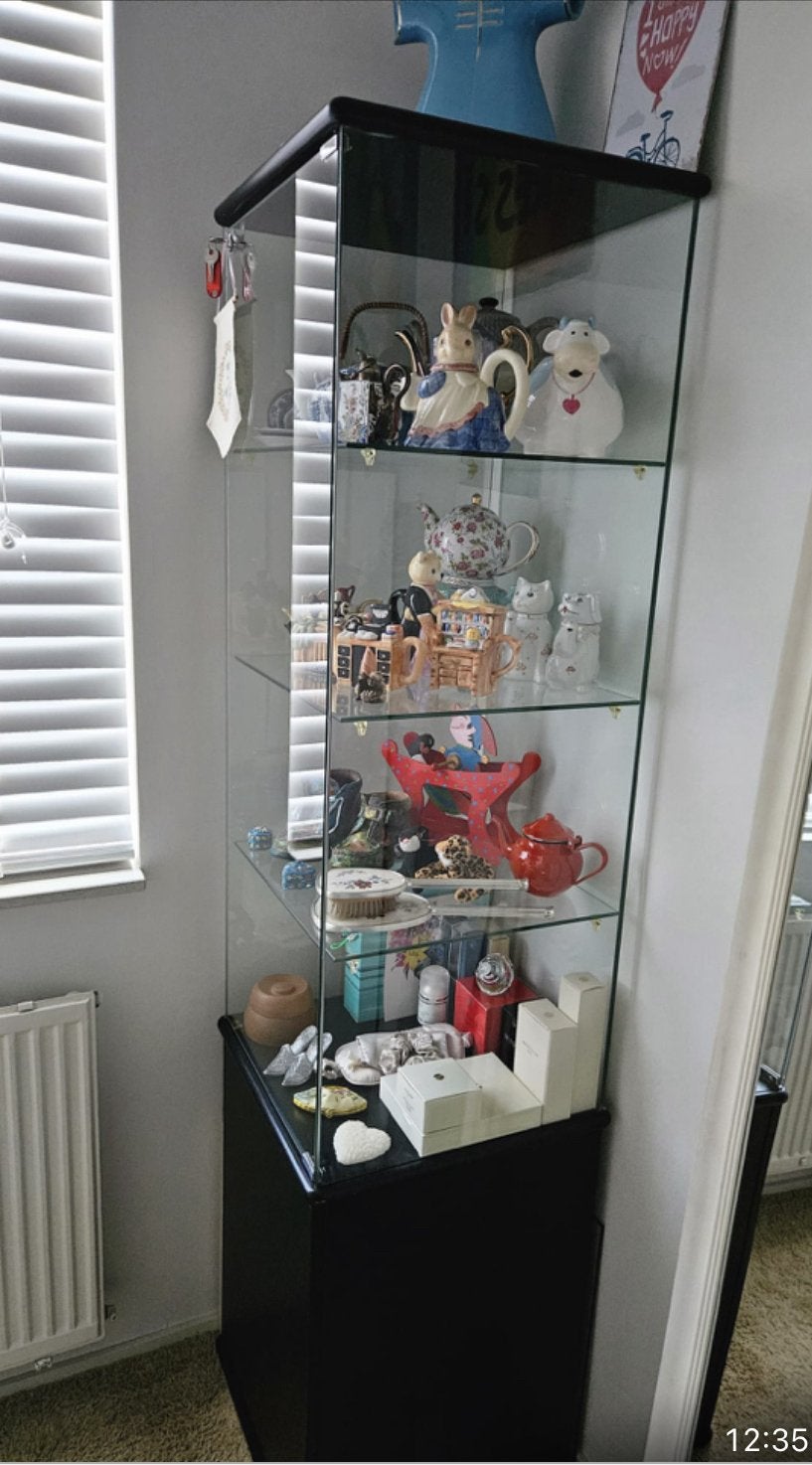 Glazen Vitrinekast met zwarte onderkant, Ophalen, Met deur(en), Glas, 50 tot 100 cm