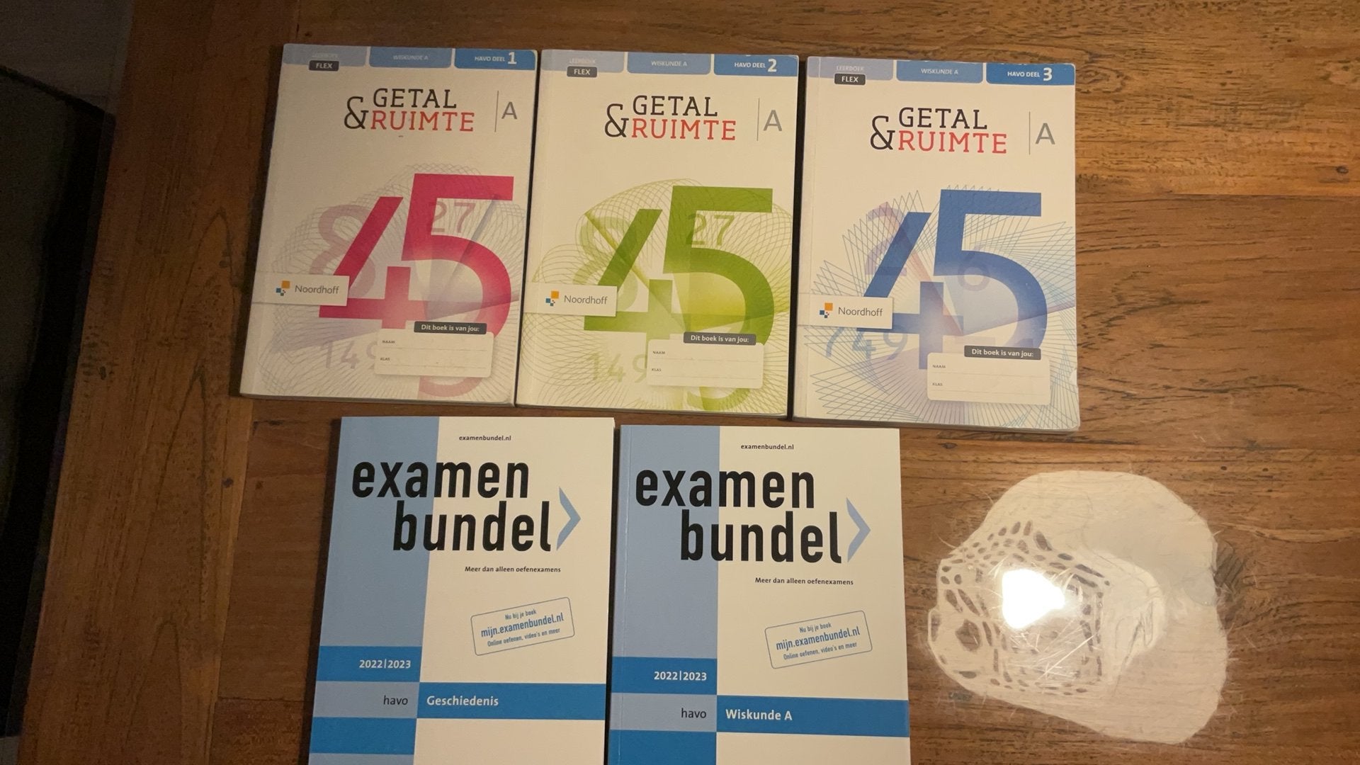 Boeken en examenbundels wiskunde A en geschiedenis havo, Ophalen, Zo goed als nieuw, HAVO