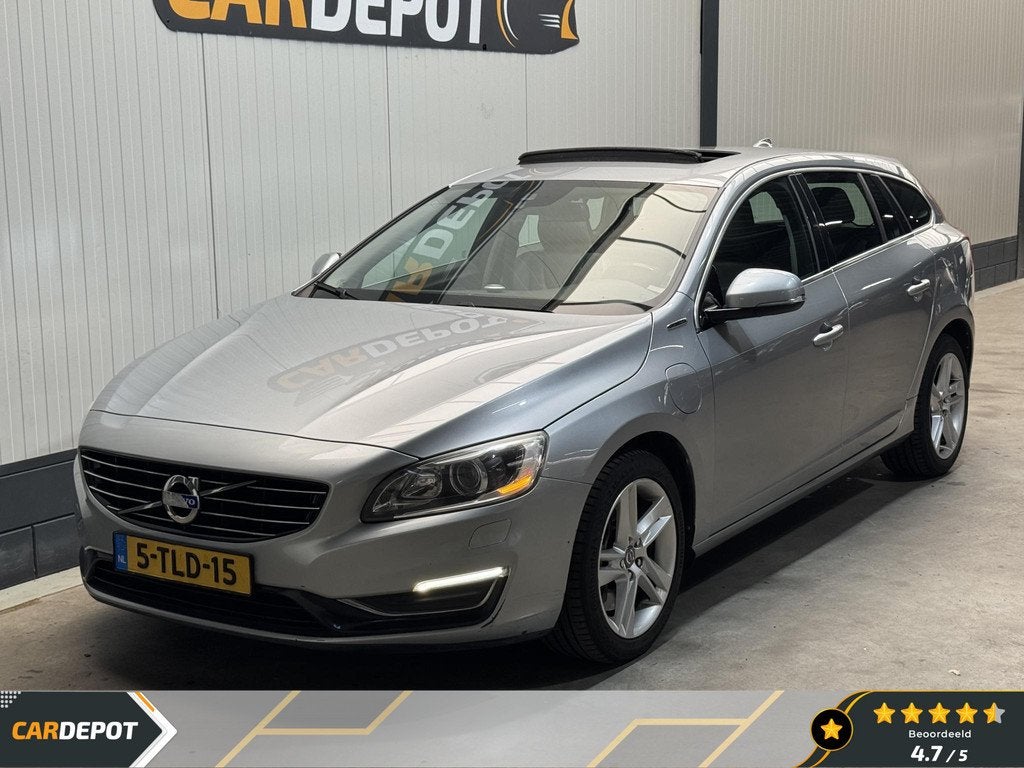 Volvo V60 2.4 D6 AWD Plug-In Hybrid Summum Super Netjes Pano, Auto's, Automaat, Vierwielaandrijving, 11 kWh, Te koop