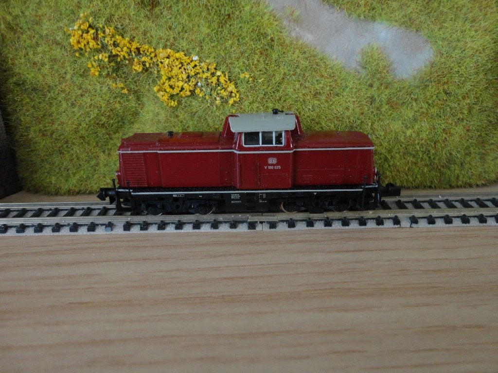 Dieselloc V100 DB (N-spoor), Arnold, Ophalen of Verzenden, Zo goed als nieuw, Analoog