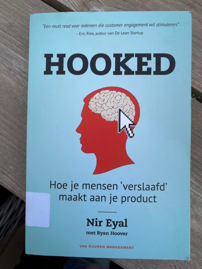 Nir Eyal - Hooked, Nir Eyal; Ryan Hoover, Sociale wetenschap, Ophalen of Verzenden, Zo goed als nieuw
