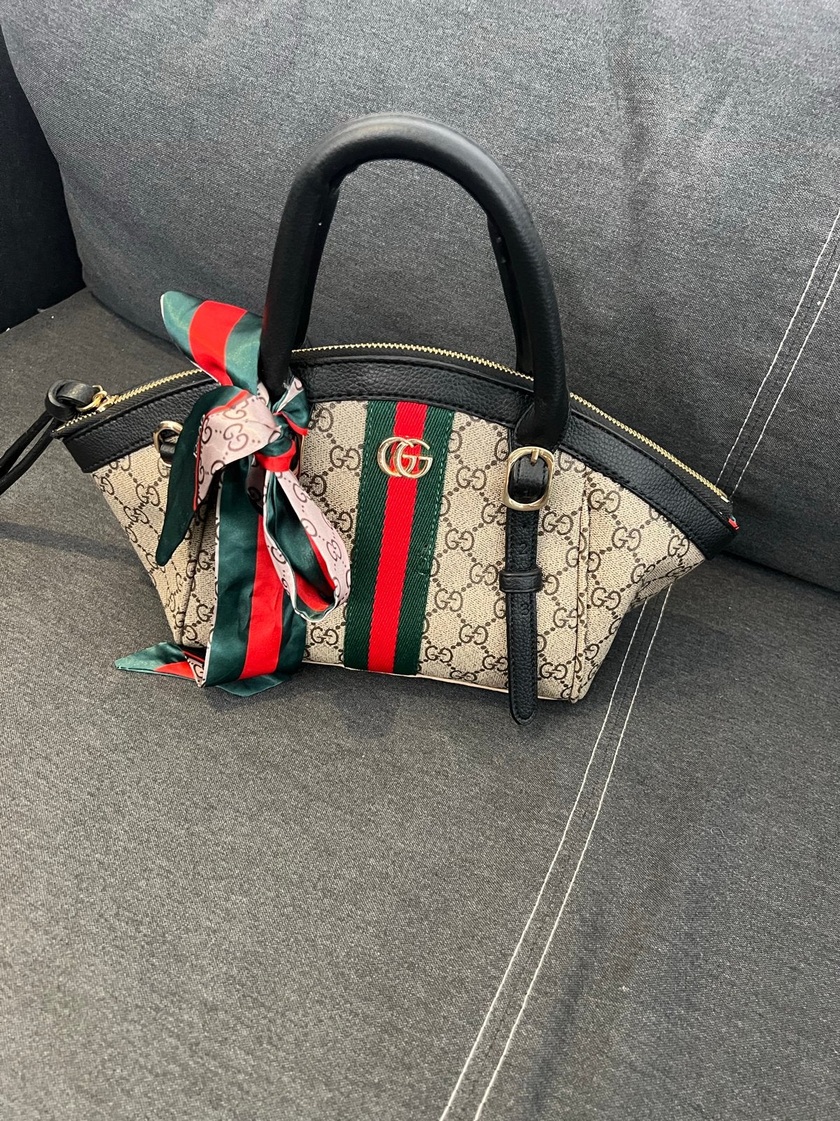 Stijlvolle handtas met iconisch design, Ophalen, Nieuw, Beige, Handtas