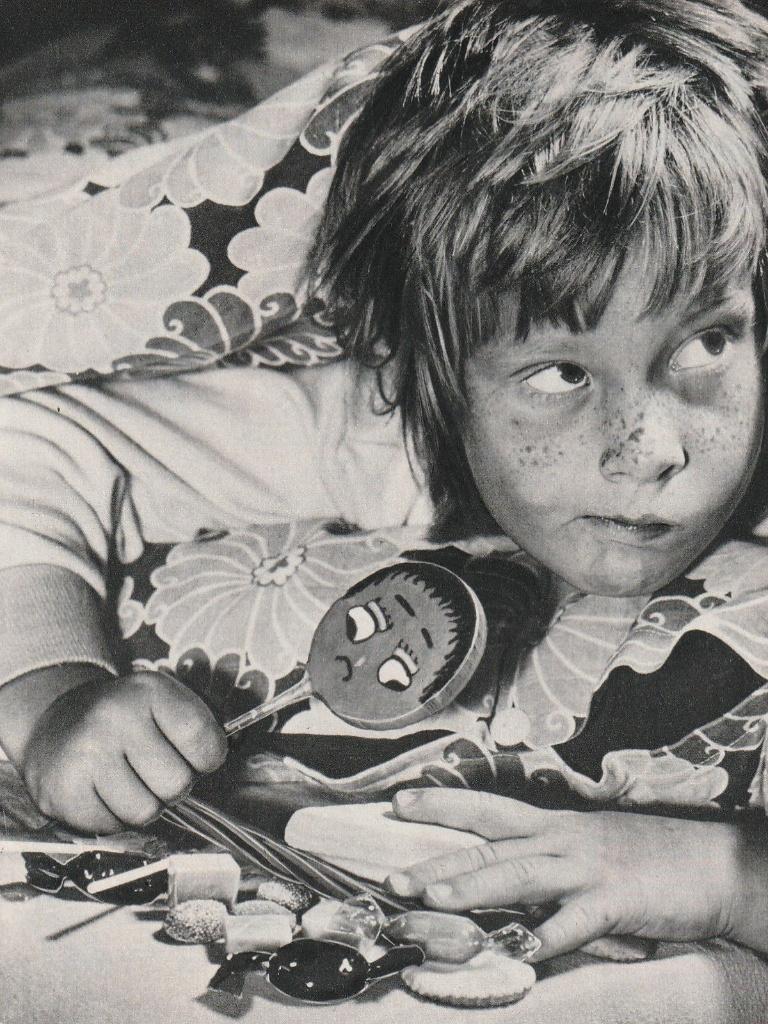 Retro reclame 1975 Kauboy kauwgom jongetje met snoep, Verzamelen, Retro, Verzenden, Overige typen
