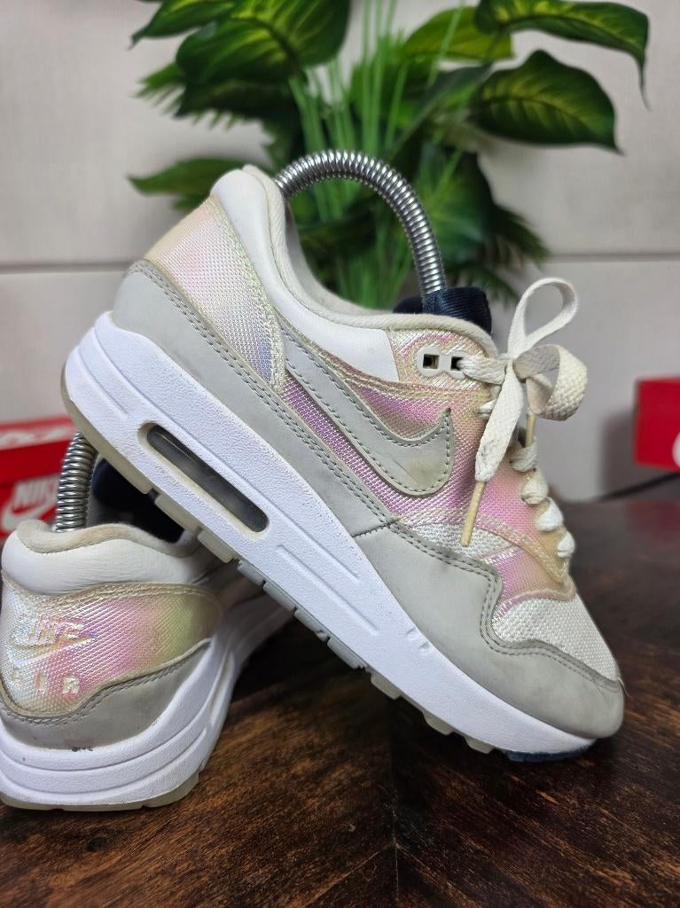 Nike Air Max 1 La Ville Lumière maat 37,5, Kleding | Dames, Schoenen, Wit, Nike, Ophalen of Verzenden, Nike