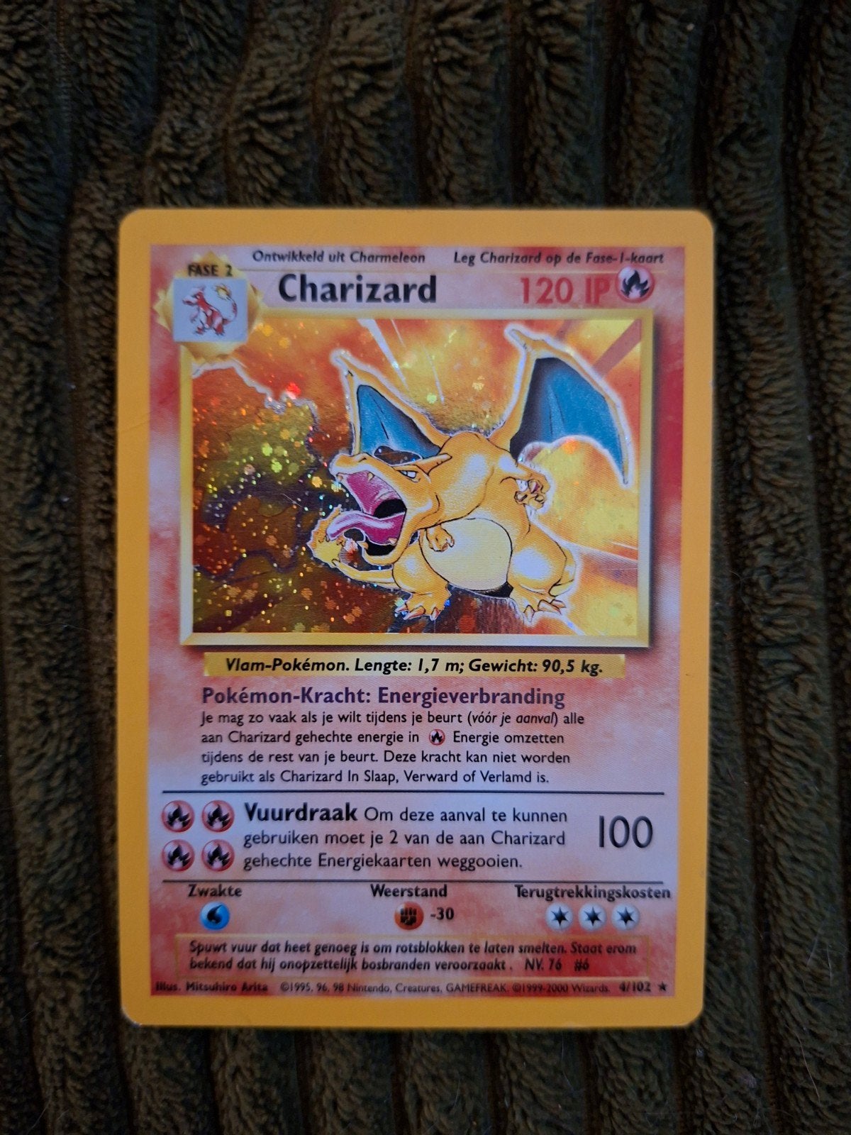 Charizard 4/102, Ophalen, Zo goed als nieuw, Losse kaart