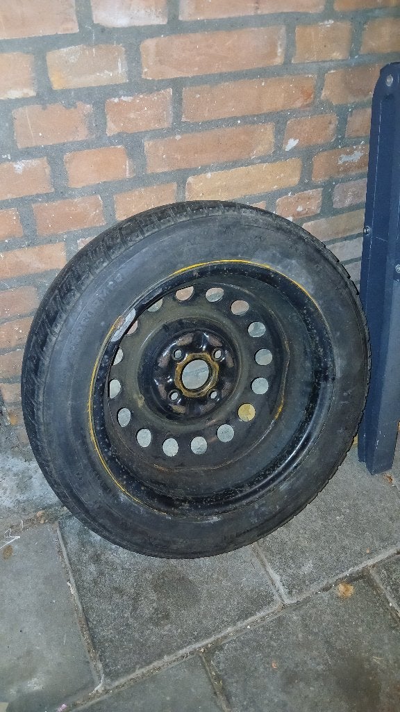 Thuiskomer / Reservewiel 155/65 R14 op stalen velg, Ophalen, 14 inch, Gebruikt, 155 mm