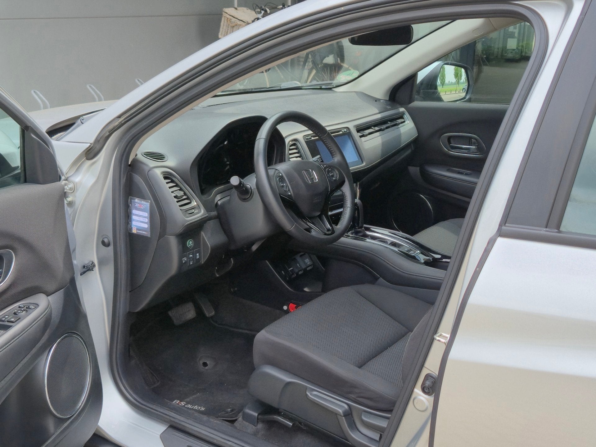 Honda HR-V 1.5 i-VTEC Elegance / afneembare trekhaak / stoel, Euro 6, Origineel Nederlands, Bedrijf, 19 km/l