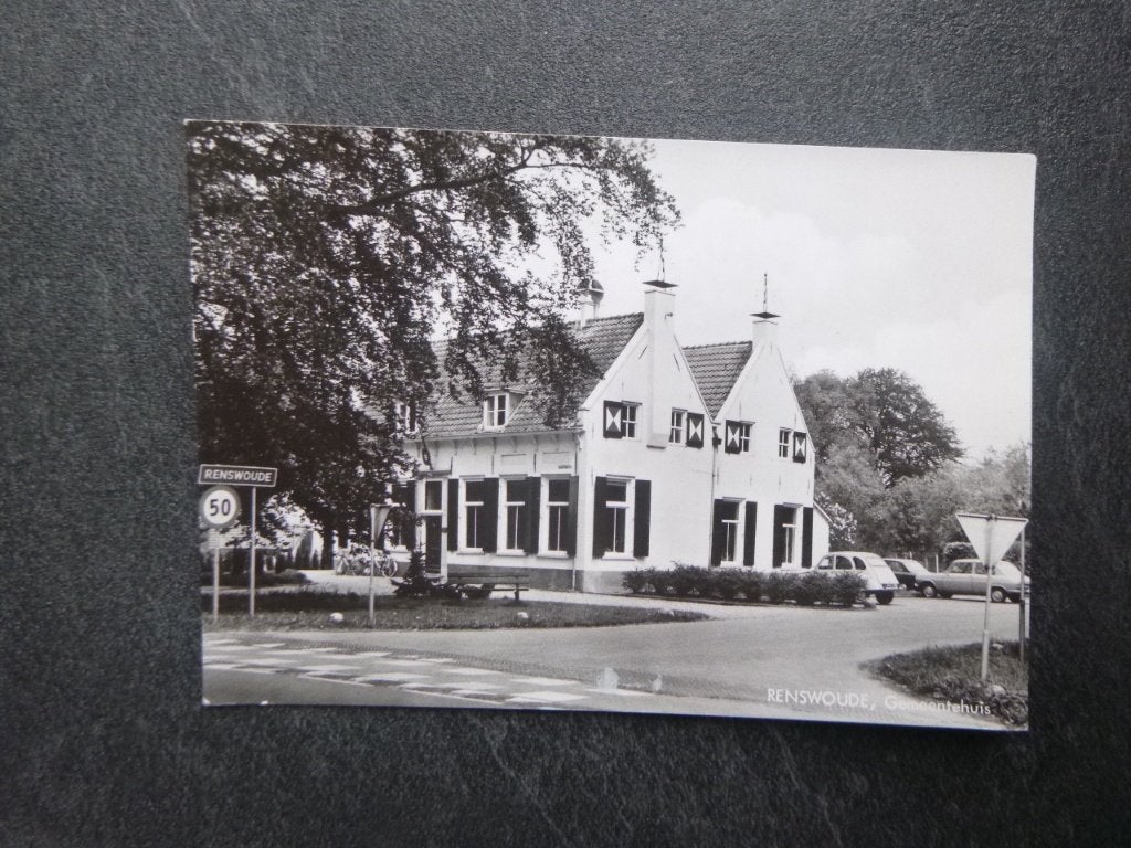 Renswoude, gemeentehuis/auto, Verzenden, 1980 tot heden, Gelopen, Noord-Brabant