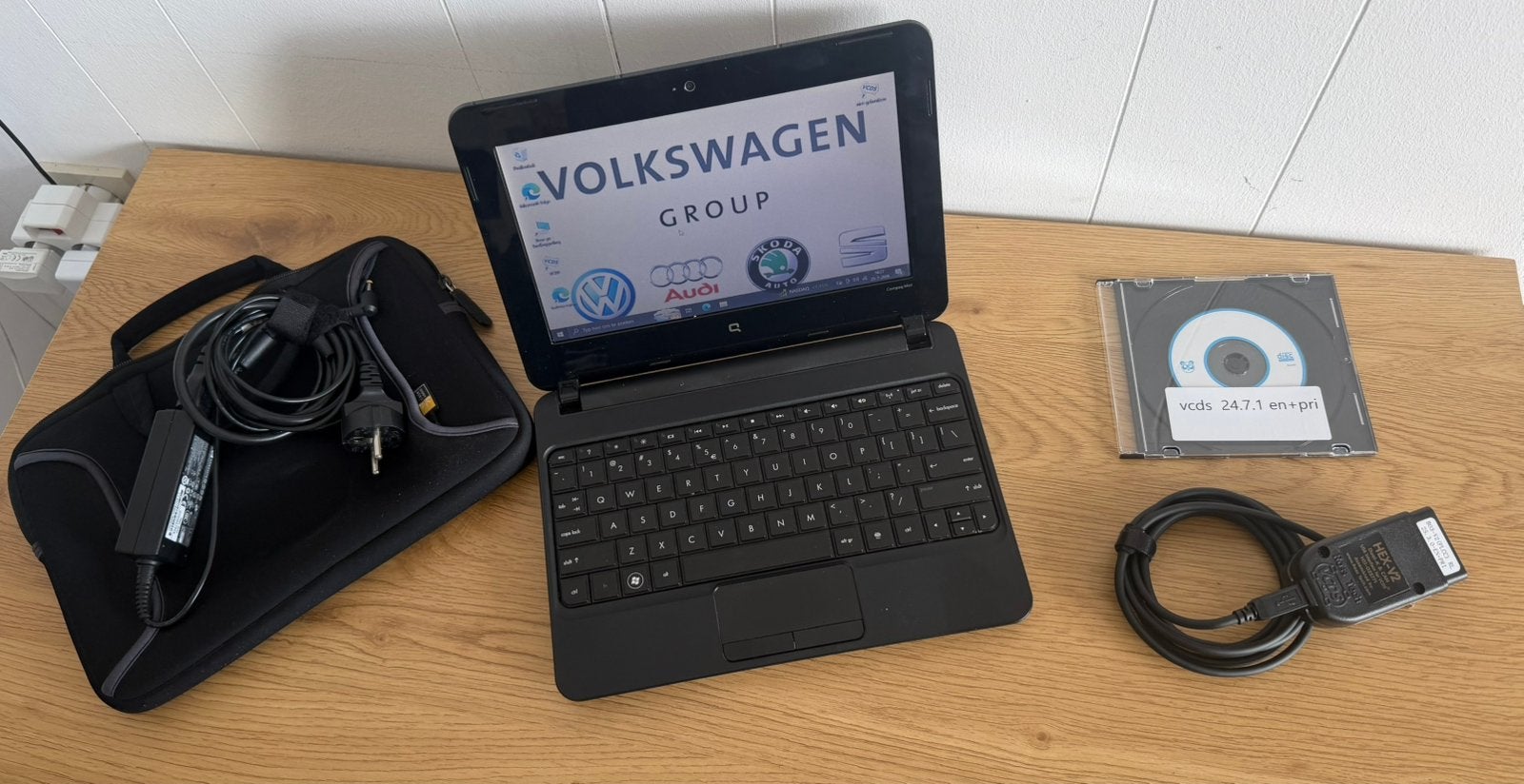 Compaq mini laptop met vcds, Ophalen of Verzenden, Zo goed als nieuw, SSD, Minder dan 4 GB