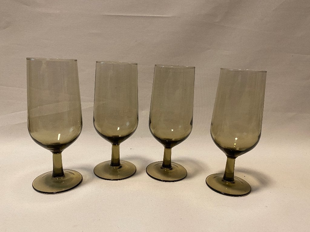 Retro Set van 4 Luminarc Rookglas Smoke Bierglazen op voet, Ophalen of Verzenden, Gebruikt, Bierglas