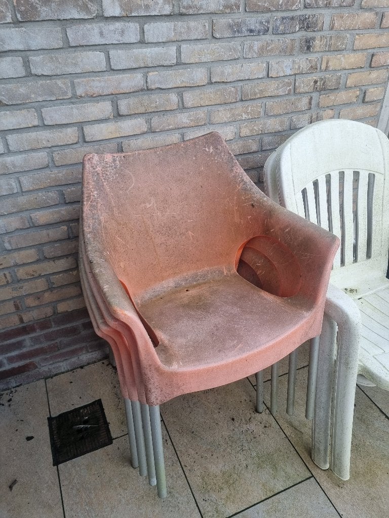 GRATIS! 4x tuinstoel / terrasstoel / stapelstoel, Ophalen, Gebruikt, Kunststof, Stapelbaar