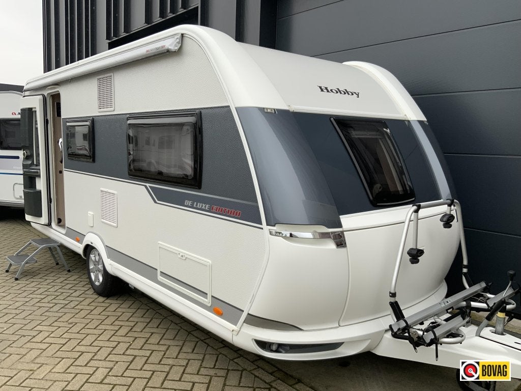 Hobby De Luxe Edition 495 UL, Caravans en Kamperen, Rondzit, Hobby, Bedrijf, 4 tot 5 meter