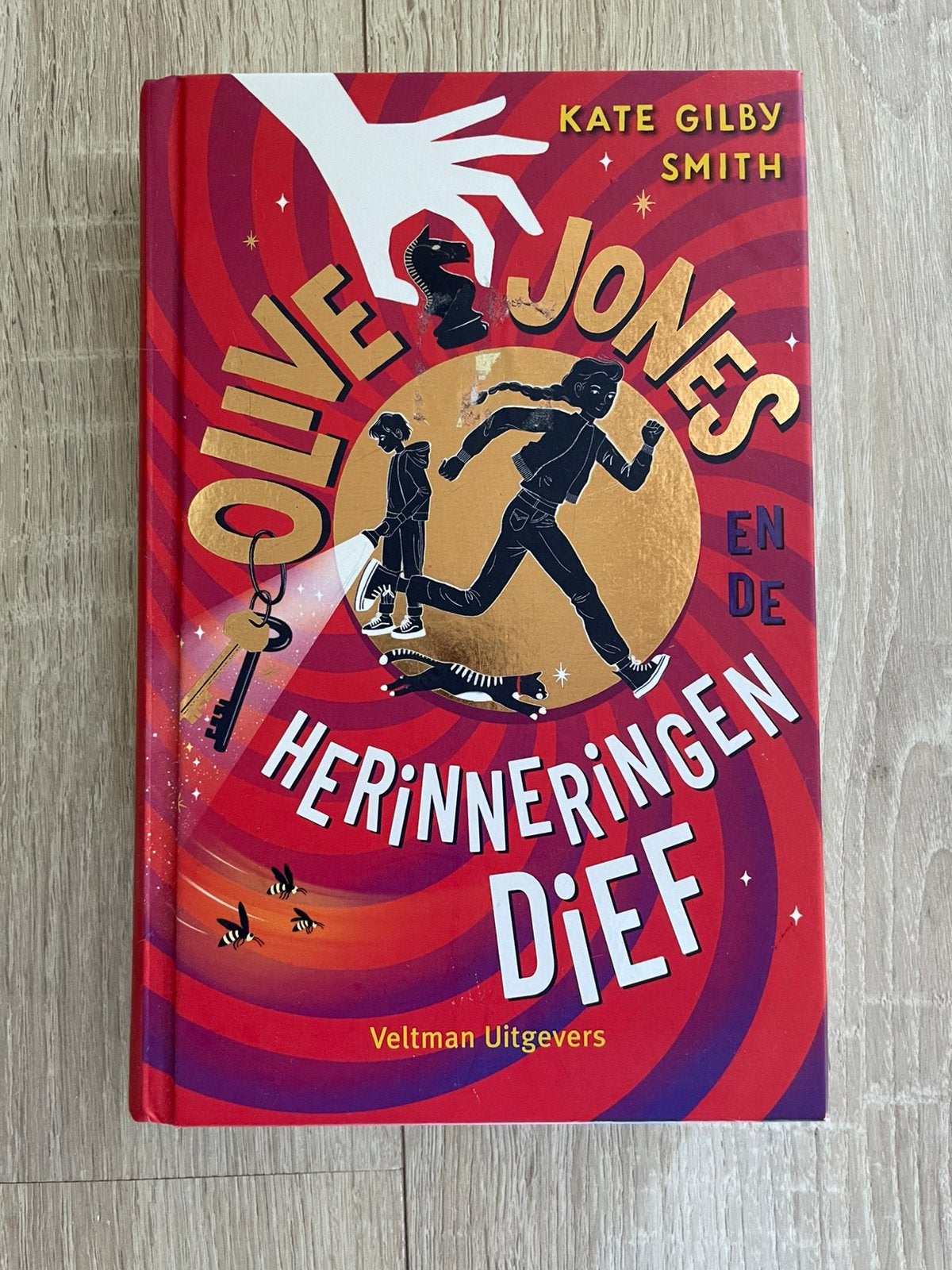 Kate Gilby Smith - Olive Jones en de herinneringendief, Ophalen of Verzenden, Zo goed als nieuw, Kate Gilby Smith