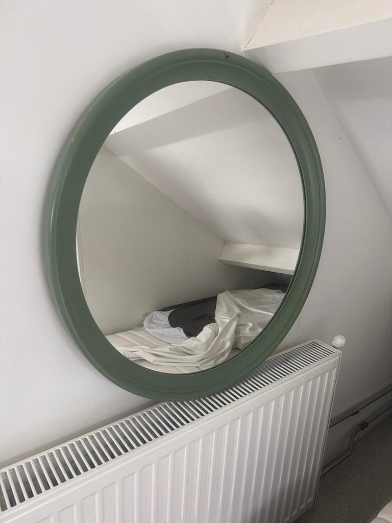 Ronde spiegel met groene rand, Huis en Inrichting, Woonaccessoires | Spiegels, Ophalen, Gebruikt, Rond, 50 tot 75 cm