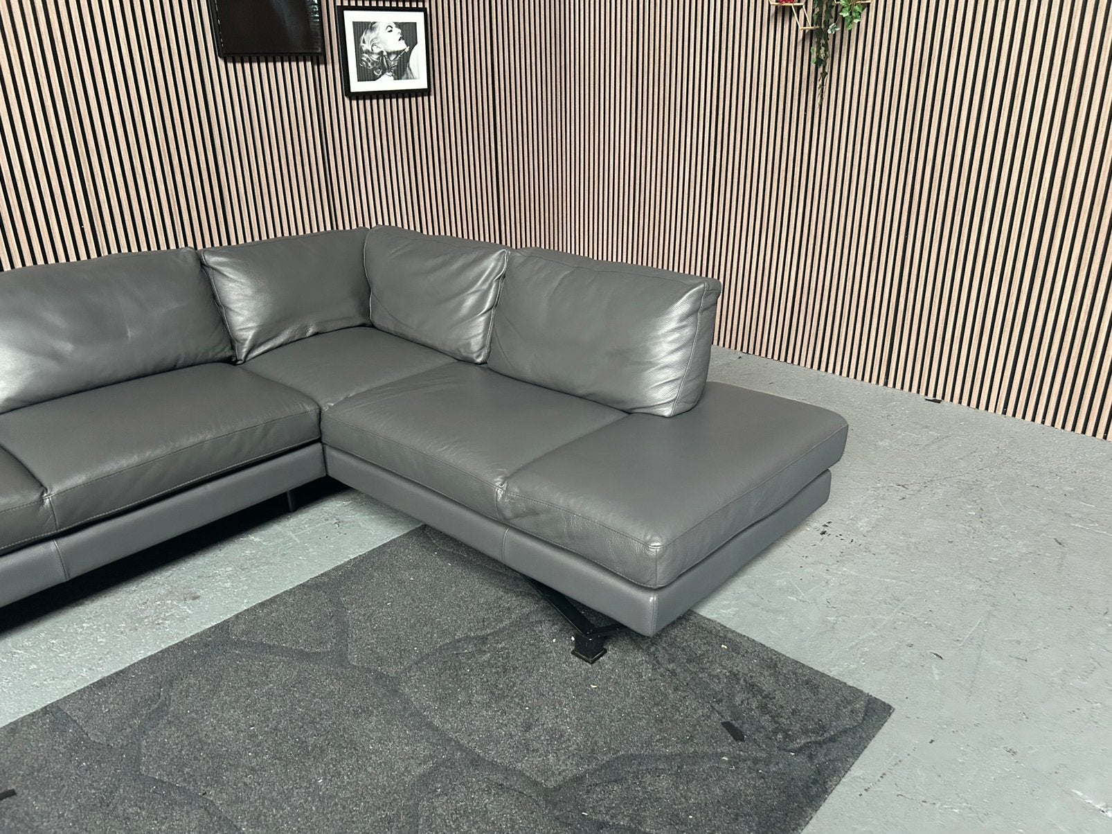 GRATIS LEVERING Natuzzi Releve Hoekbank 315X240 GEREINIGD, 250 tot 300 cm, Hoekbank, Leer, Ophalen of Verzenden