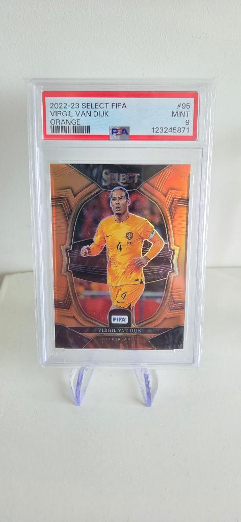2022 Panini Select Virgil van Dijk oranje /60 PSA 9, Verzenden, Zo goed als nieuw, Buitenlandse clubs, Poster, Plaatje of Sticker