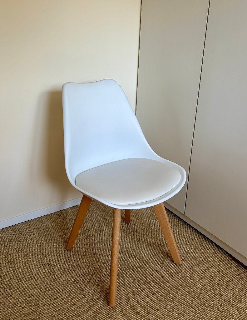 Eetkamerstoel wit met zitvulling, Huis en Inrichting, Stoelen, Ophalen, Wit, Overige materialen, Gebruikt