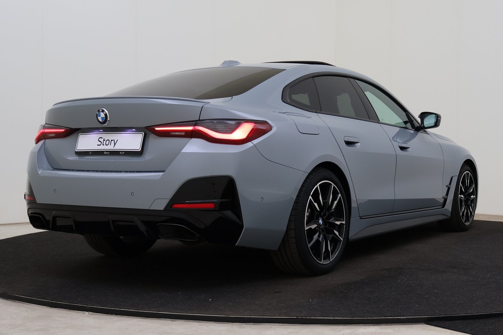 BMW 4 Serie Gran Coupé M440i xDrive High Executive Automaat, 1800 kg, Euro 6, Met garantie (alle), Bedrijf