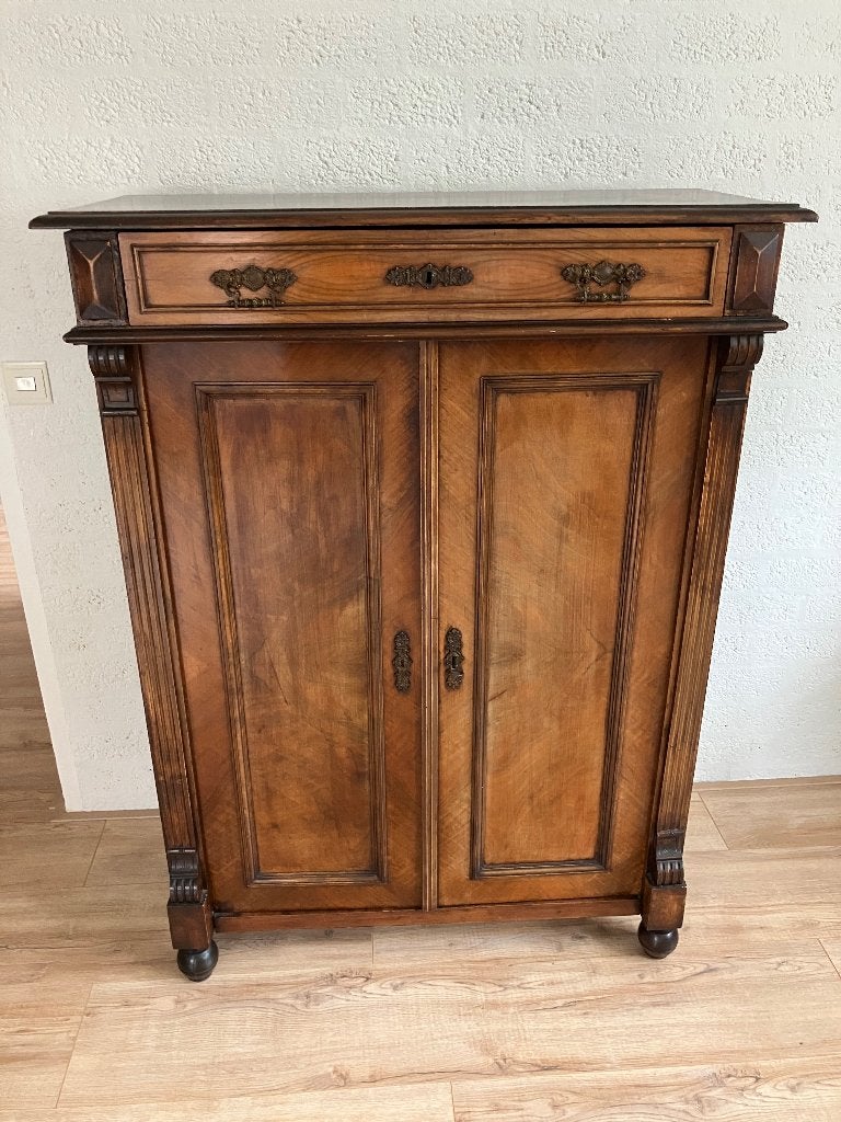 Dienstbodekastje, Ophalen