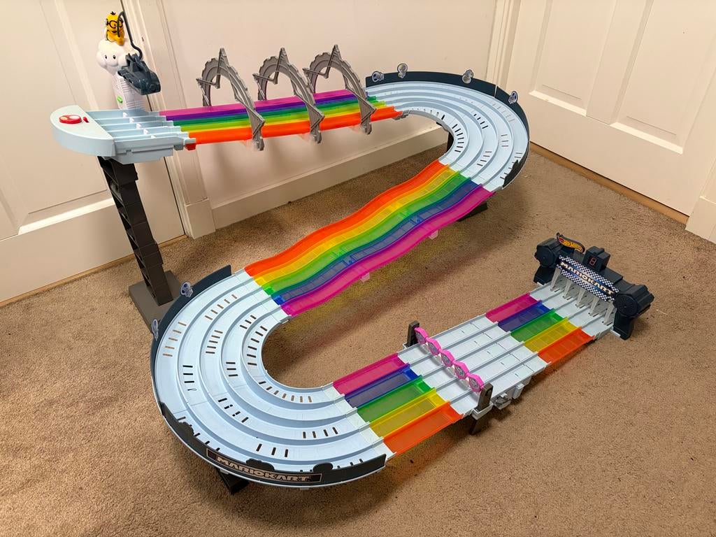 Hot Wheels Mario Kart Regenboog Racebaan, Kinderen en Baby's, Speelgoed | Racebanen, Ophalen, Zelf te bouwen, Hot Wheels, Handmatig