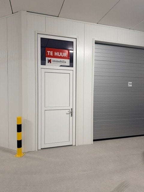 Foto 3 van Moderne bedrijfsunit te huur