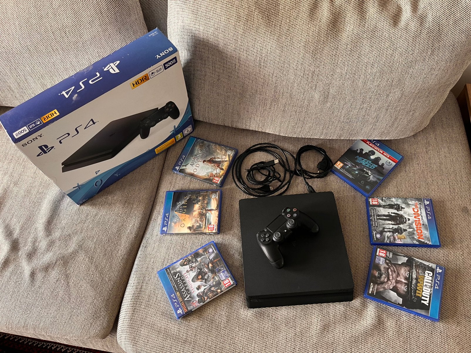 PlayStation 4 500 GB + controller + 6 games – direct spelen!, Spelcomputers en Games, Ophalen, Zo goed als nieuw, Met 1 controller