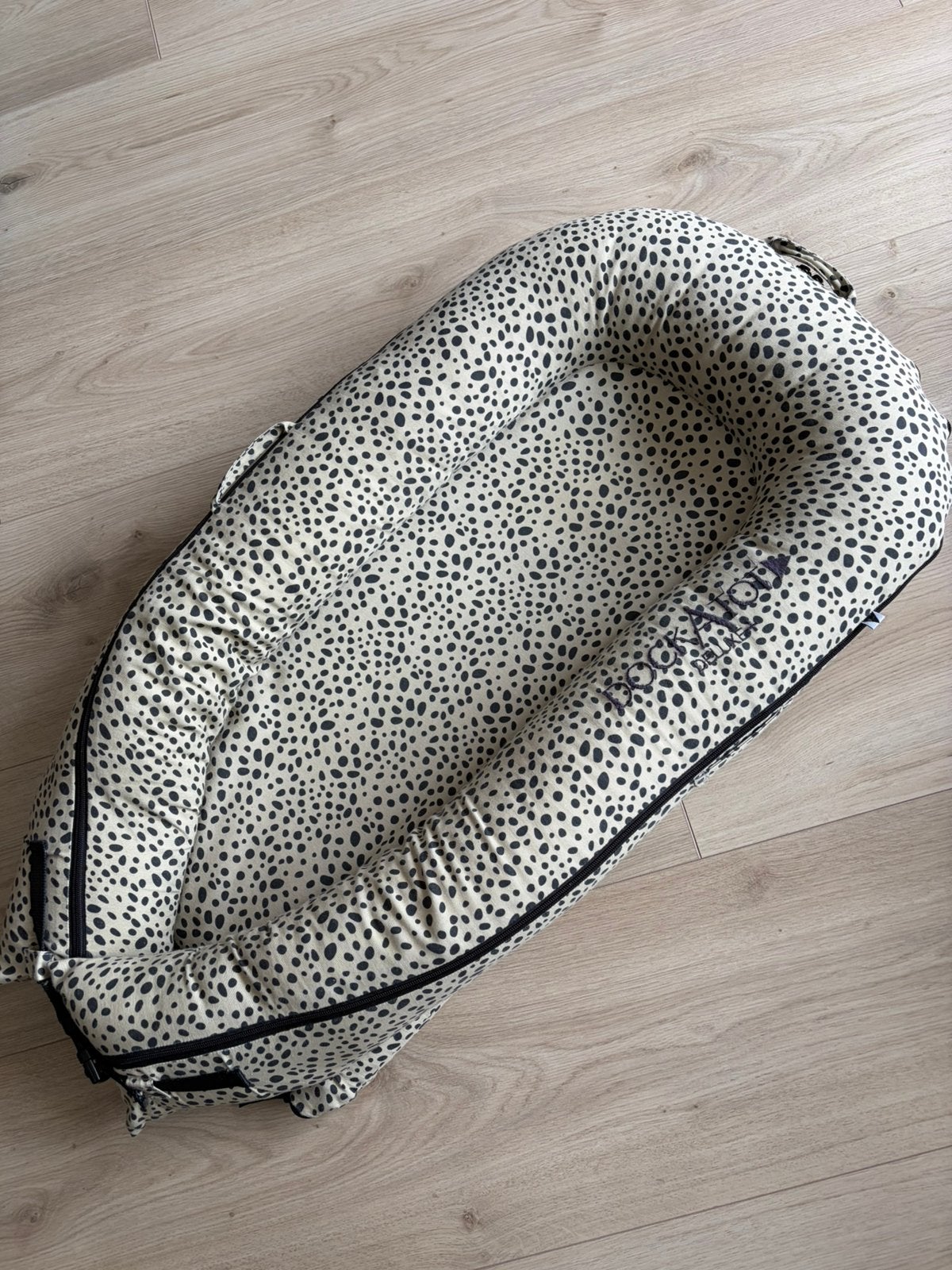 DockAtot Deluxe babynestje, Ophalen, Zo goed als nieuw