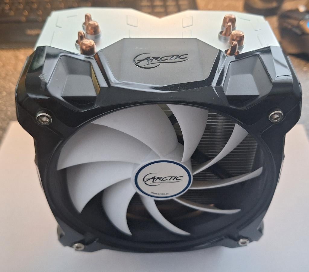 AMD Processor koeler Arctic Cooler, Computers en Software, Processors, Ophalen of Verzenden, Zo goed als nieuw, Socket AM3+