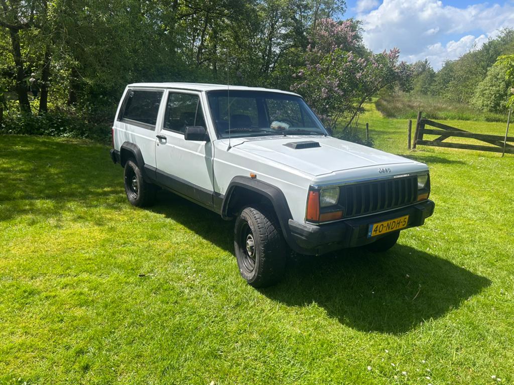 Jeep Cherokee xj 1985 belastingvrij  diesel, Auto's, Jeep, 2000 kg, Wit, Diesel, Cherokee