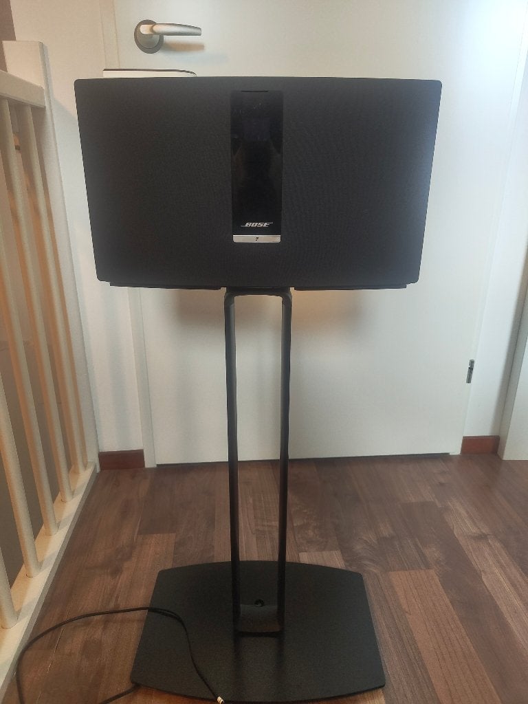 Bose soundtouch 30, Ophalen, Vloerstaande luidspreker, Zo goed als nieuw, 60 tot 120 watt