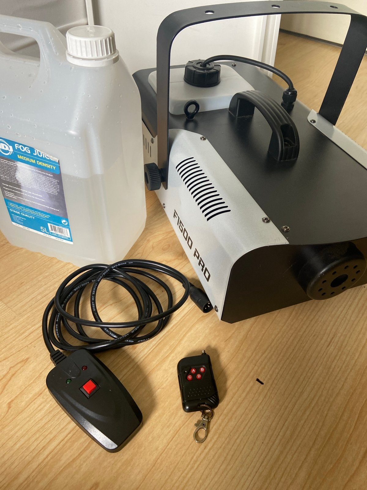 F1500 PRO Rookmachine met afstandsbediening en vloeistof, Ophalen of Verzenden, Zo goed als nieuw, Rookmachine