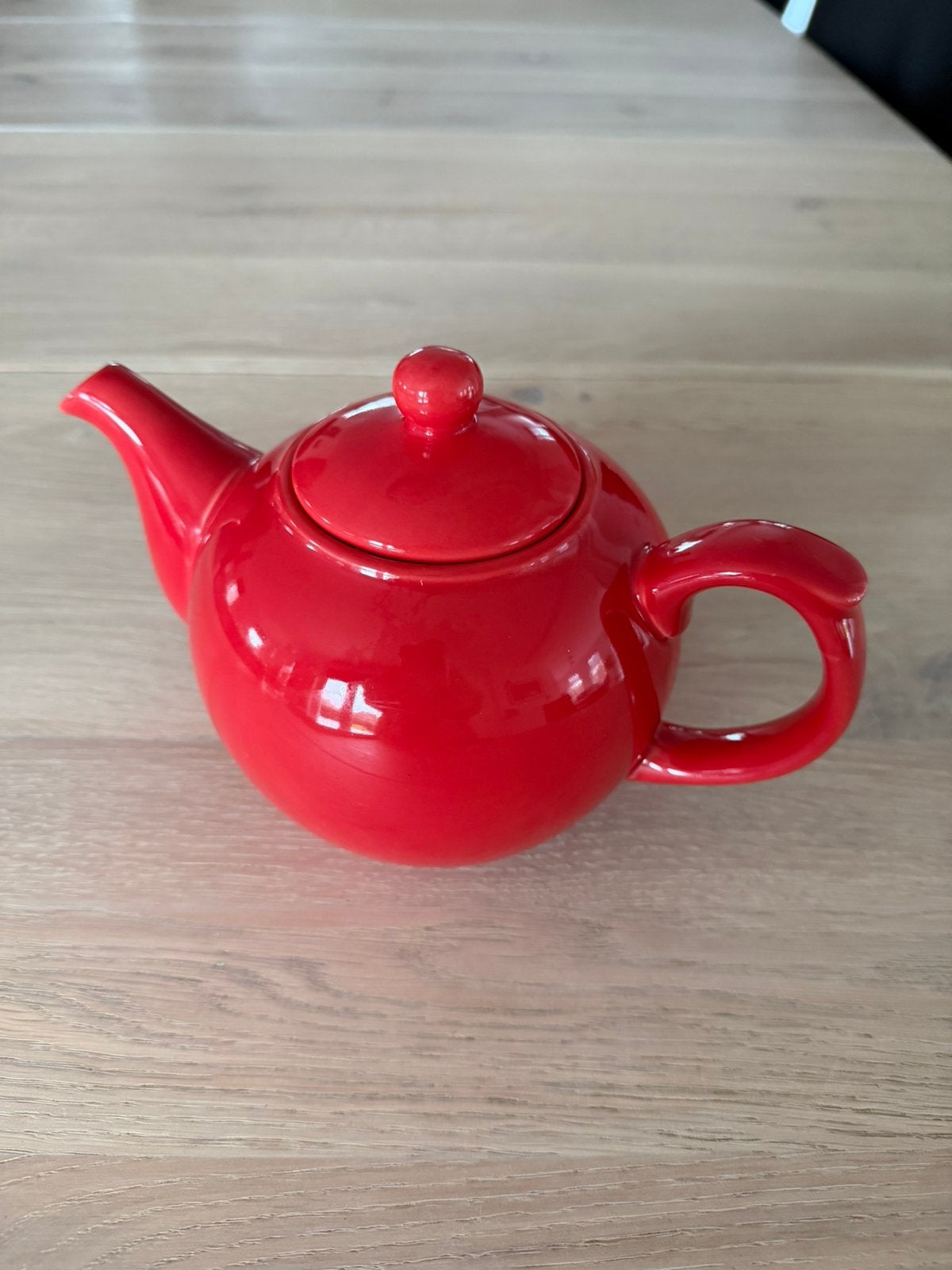 Leuke rode theepot, Hema, Ophalen of Verzenden, Zo goed als nieuw, Aardewerk