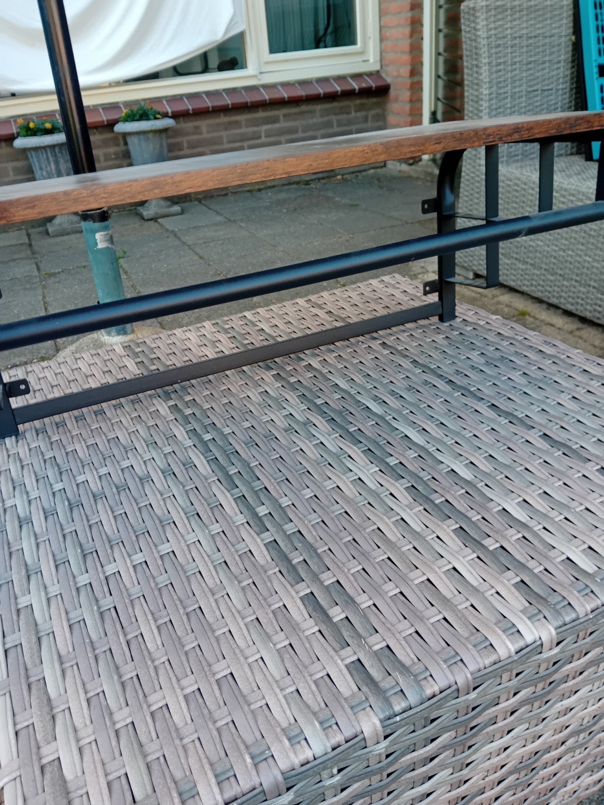 Wandkapstok met houten plank en metalen frame, Gebruikt, Minder dan 100 cm, Hout, Ophalen