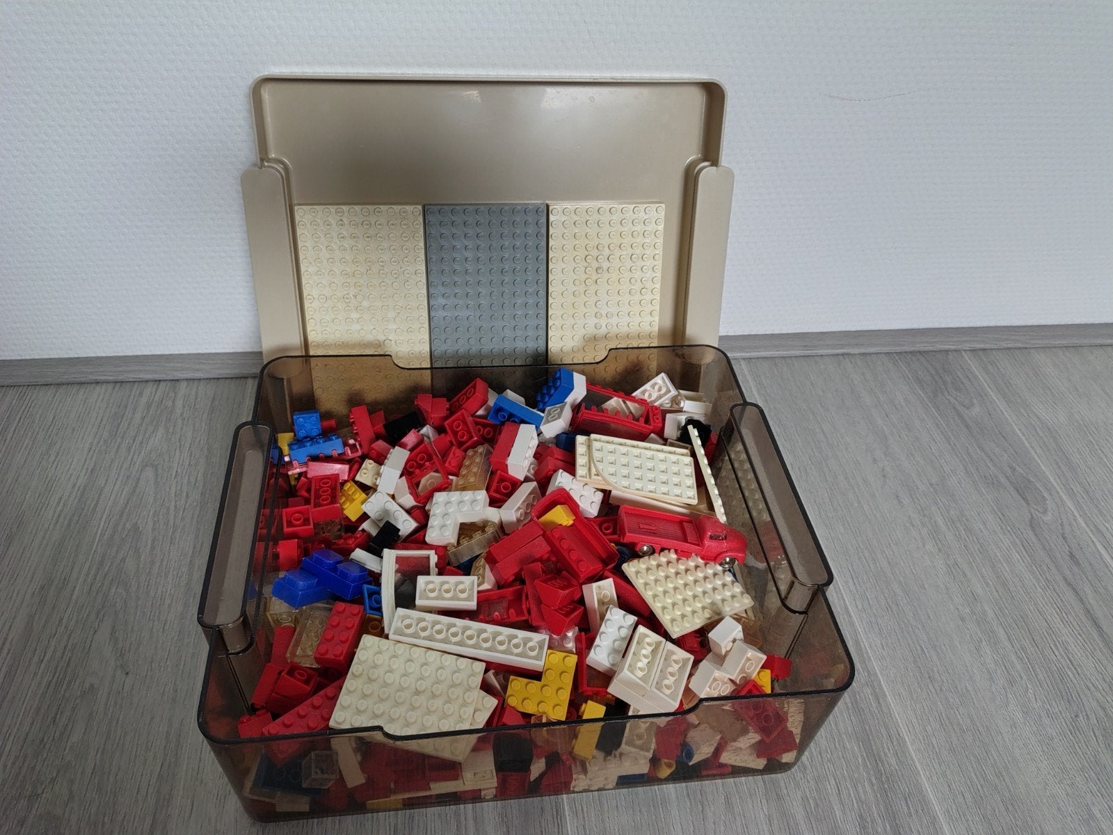 Bak vol met diverse oude LEGO stenen, Kinderen en Baby's, Speelgoed | Duplo en Lego, Ophalen, Gebruikt, Inclusief extra onderdelen