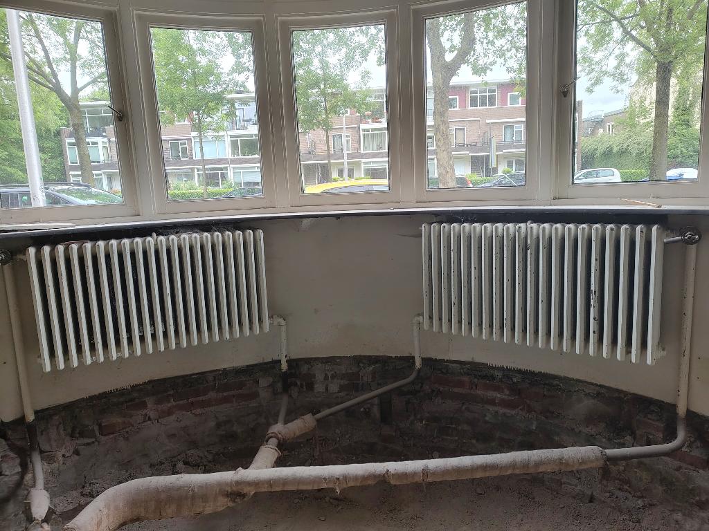 Antieke gietijzeren radiatoren, Doe-het-zelf en Verbouw, Verwarming en Radiatoren, Ophalen, 30 tot 80 cm, Gebruikt, Radiator