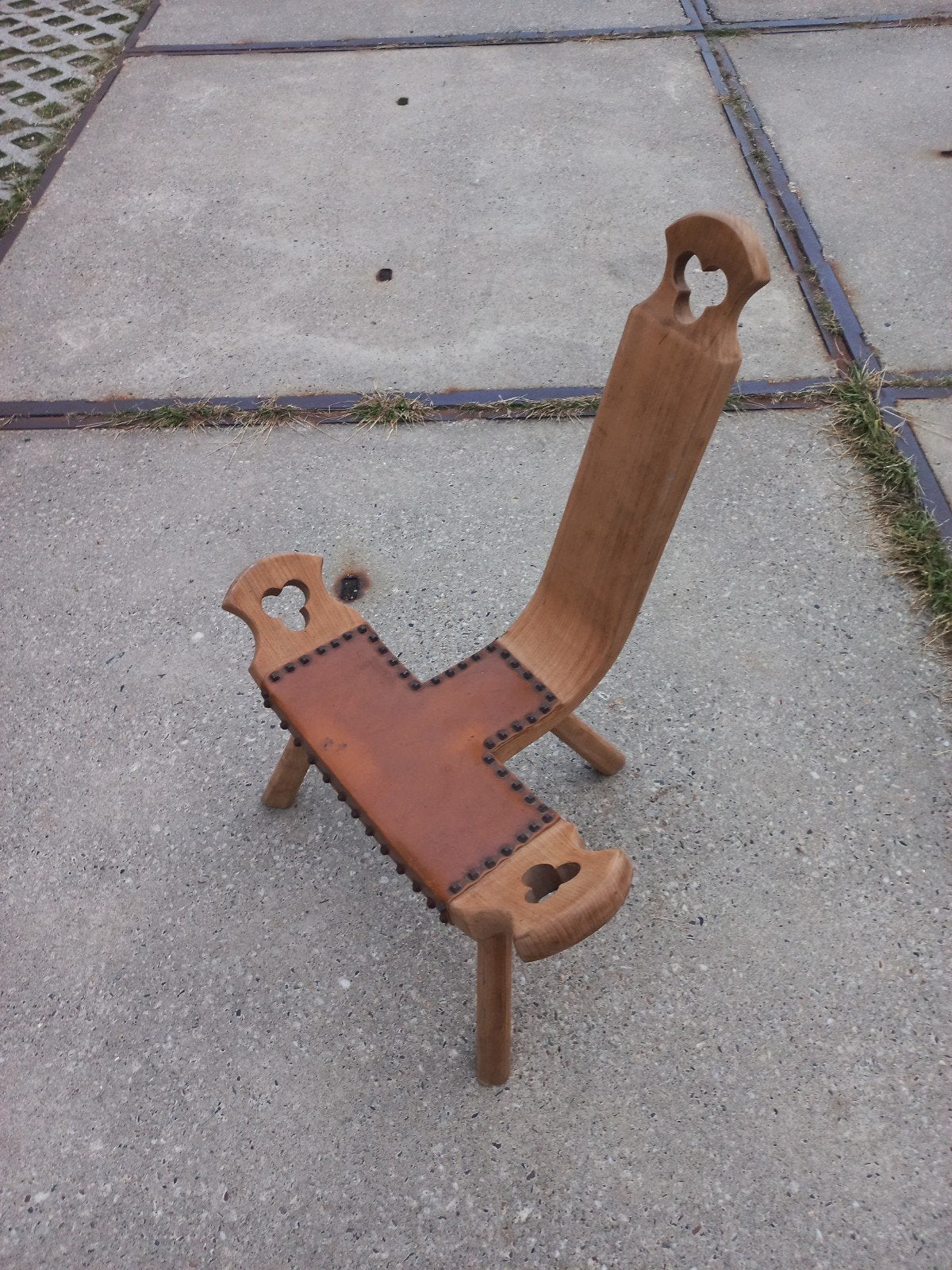 Spaanse vintage brutalistische stoel / kruk, Ophalen