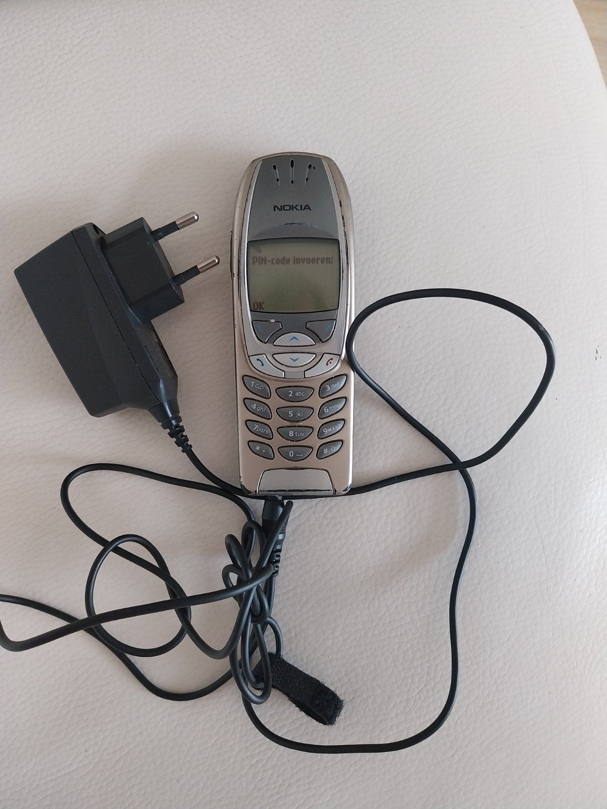 Nokia 6610i met oplader - Klassieke mobiele telefoon, Gebruikt, Fysiek toetsenbord, Ophalen of Verzenden, Minder dan 3 megapixel