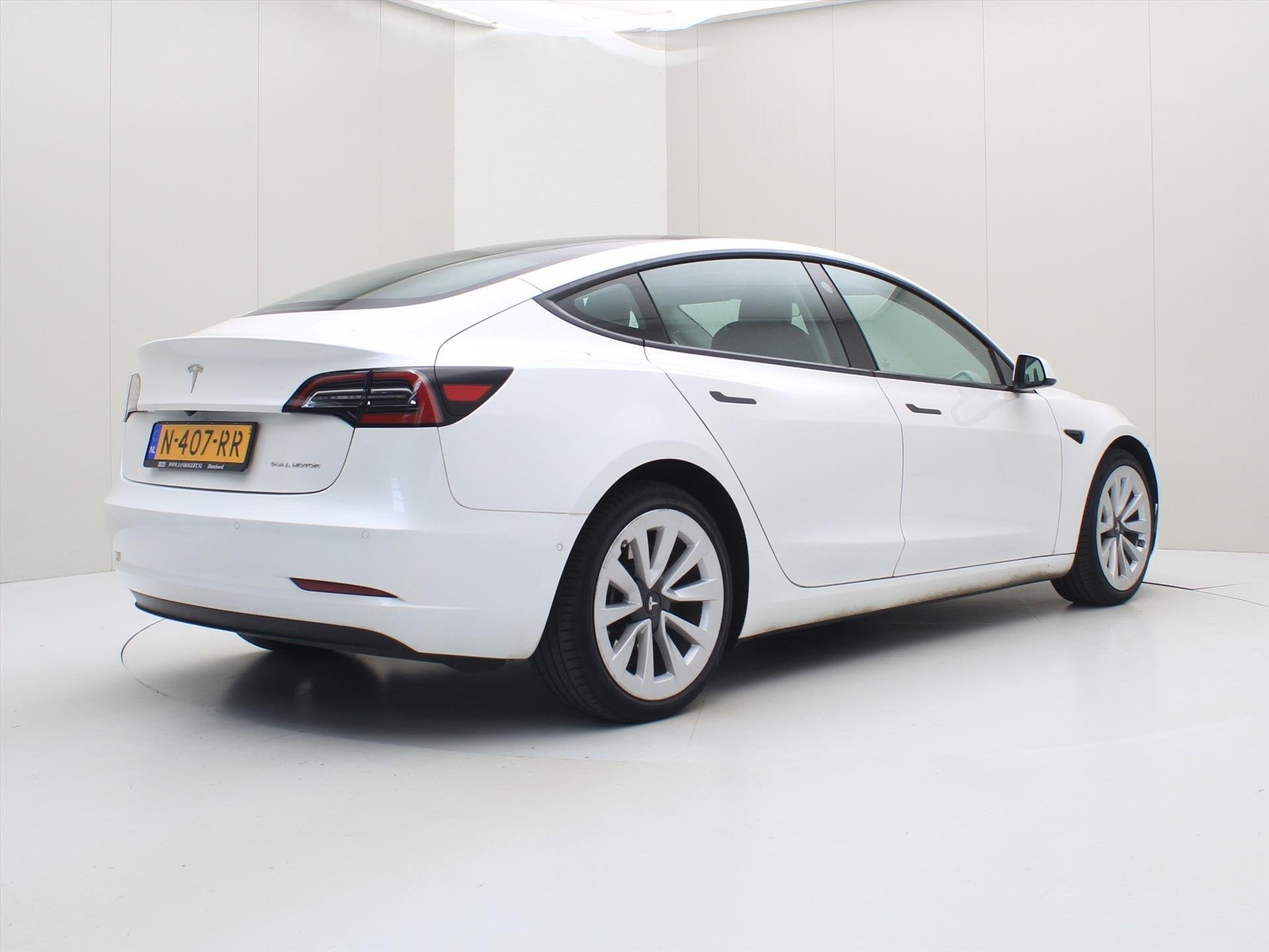Tesla Model 3 Long-Range AWD 351pk 75 kWh 93% SoH FACELIFT [, Auto's, Tesla, Automaat, Gebruikt, Zwart, Origineel Nederlands