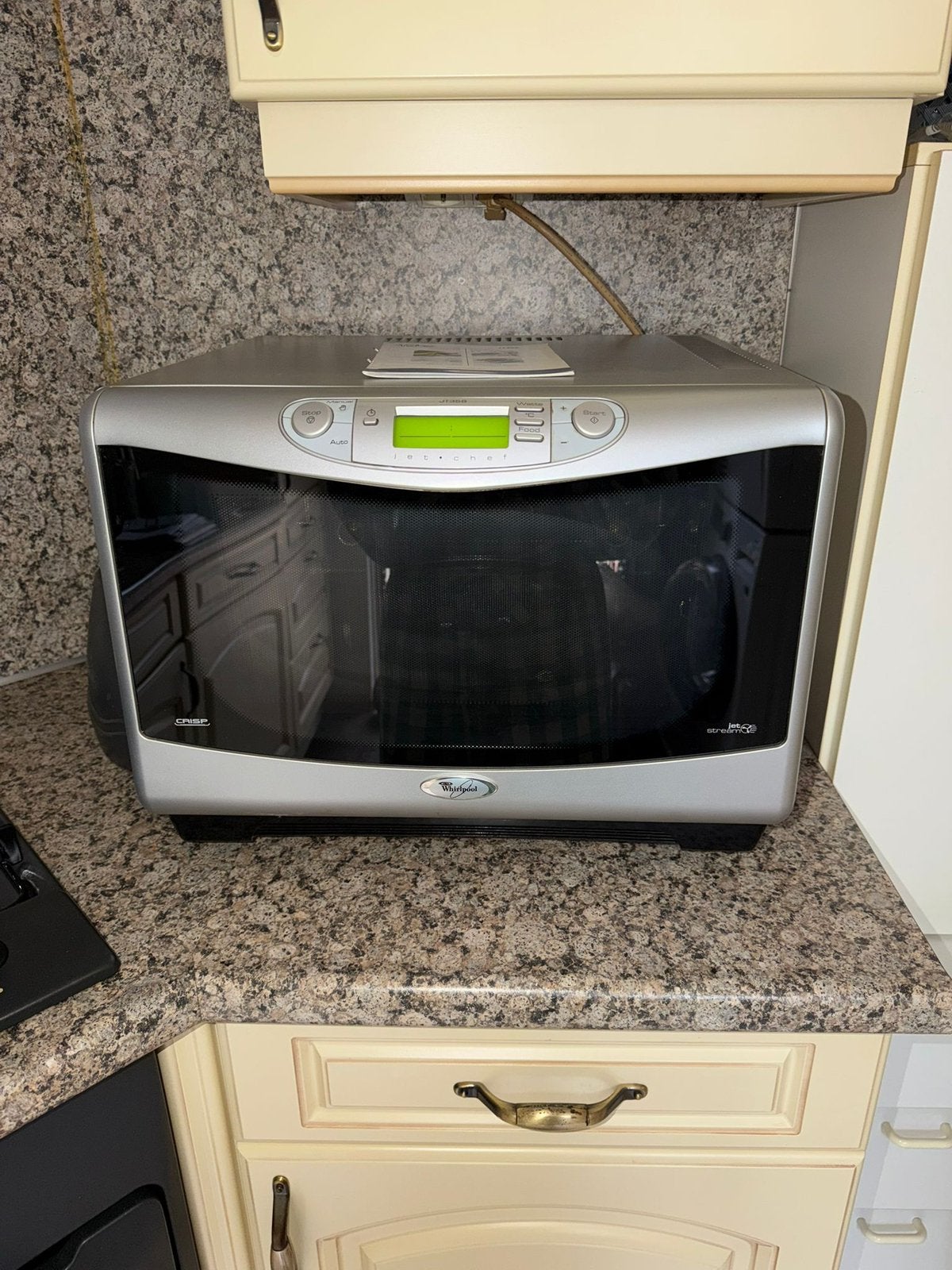 Goedwerkende magnetron, Ophalen